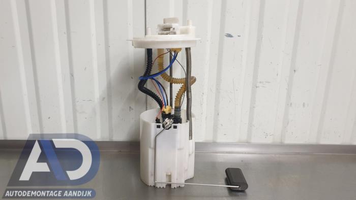 Usagé Pompe à carburant Fiat Doblo Cargo (263) 1.6 D Multijet Dualogic Prix € 29,99 Règlement à la marge proposé par Autodemontage Aandijk