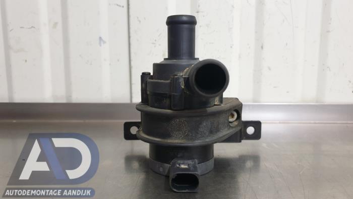 Begagnade Vattenpump Skoda Fabia II (5J) 1.2 TSI Pris € 19,99 Marginaltabell erbjuds av Autodemontage Aandijk
