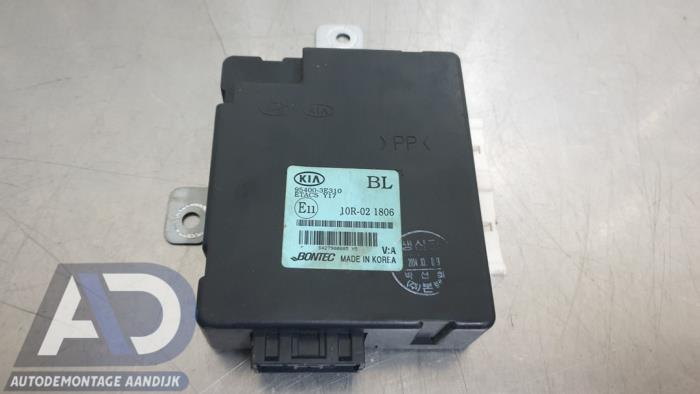 Used Body control computer Kia Sorento I (JC) 2.5 CRDi 16V Price € 24,99 Margin scheme offered by Autodemontage Aandijk