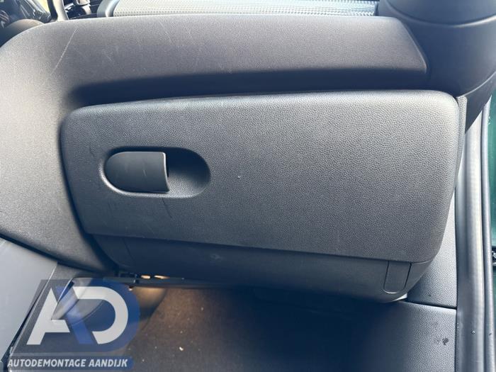Begagnade Handskfack Mini Mini (F56) 1.5 12V Cooper Pris € 34,99 Marginaltabell erbjuds av Autodemontage Aandijk