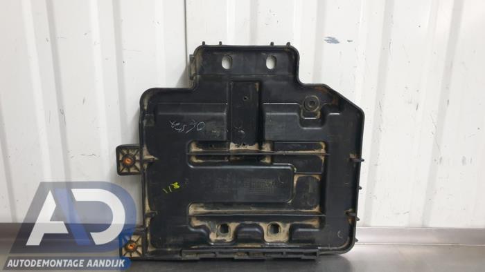 Begagnade Batterilåda Hyundai i20 1.2i 16V Pris € 14,99 Marginaltabell erbjuds av Autodemontage Aandijk