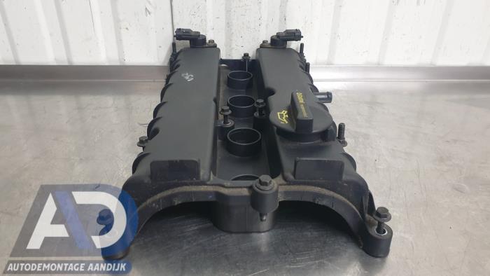 Ventildeckel van een Ford Focus 3 Wagon 1.6 Ti-VCT 16V 105 2012