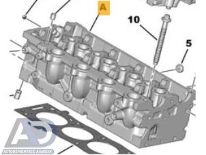 Używane Glowica cylindra Citroen C4 Picasso (UD/UE/UF) 2.0 HDiF 16V 135 Cena € 174,99 Procedura marży oferowane przez Autodemontage Aandijk