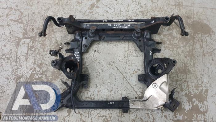 Used Subframe BMW 3 serie Touring (E91) 330Xd 24V Price € 199,99 Margin scheme offered by Autodemontage Aandijk