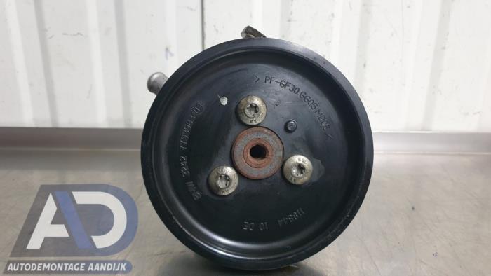 Usagé Pompe direction assistée BMW 3 serie Touring (E91) 330Xd 24V Prix € 49,99 Règlement à la marge proposé par Autodemontage Aandijk