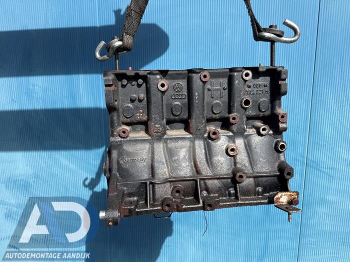 Used Engine crankcase Audi A6 (C6) 2.0 T FSI 16V Price € 649,99 Margin scheme offered by Autodemontage Aandijk