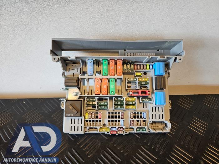 Begagnade Säkringsbox BMW 3 serie Touring (E91) 330Xd 24V Pris € 39,99 Marginaltabell erbjuds av Autodemontage Aandijk