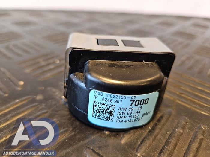 Begagnade Regnsensor Mercedes A (W176) 1.6 A-180 16V Pris € 19,99 Marginaltabell erbjuds av Autodemontage Aandijk