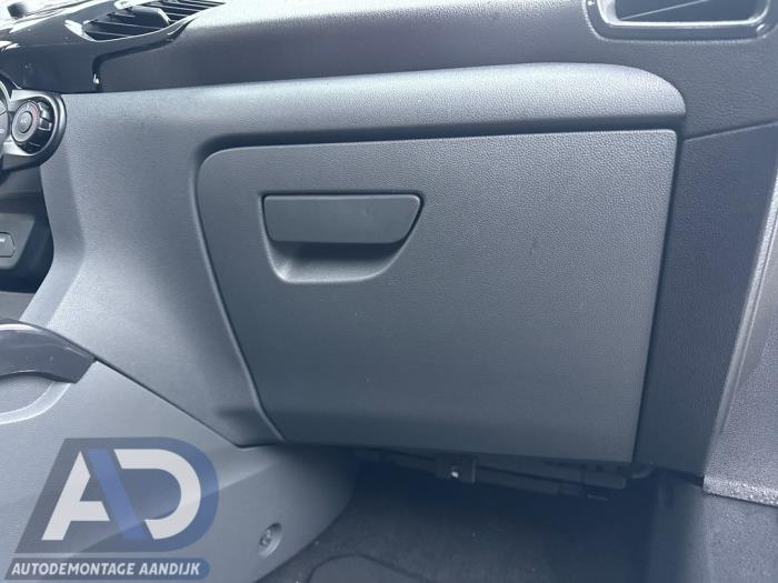 Begagnade Handskfack Ford EcoSport (JK8) 1.0 EcoBoost 12V 125 Pris € 39,99 Marginaltabell erbjuds av Autodemontage Aandijk