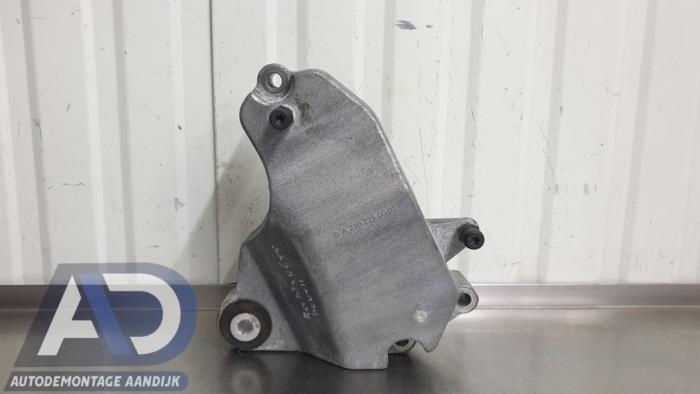 Used Engine mount Mercedes A (W176) 1.6 A-180 16V Price € 34,99 Margin scheme offered by Autodemontage Aandijk