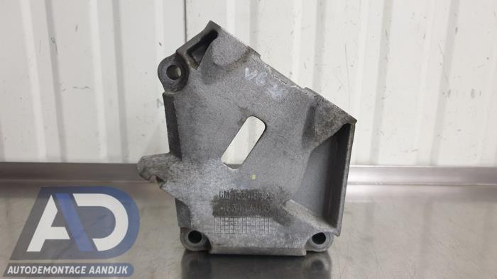 Used Engine mount Opel Adam 1.2 16V Price € 29,99 Margin scheme offered by Autodemontage Aandijk