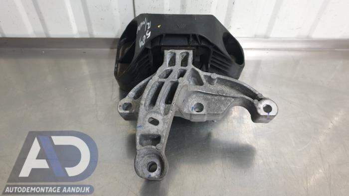 Used Engine mount Dacia Sandero II 1.5 dCi 85 Price € 99,99 Margin scheme offered by Autodemontage Aandijk