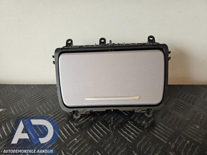 Begagnade Askkopp, fram BMW 5 serie Touring (F11) 535d 24V Pris € 34,99 Marginaltabell erbjuds av Autodemontage Aandijk