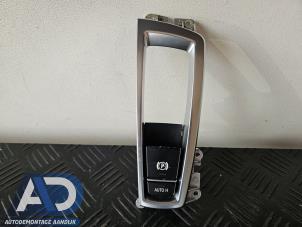 Gebrauchte Handbremse Schalter BMW 5 serie Touring (F11) 535d 24V Preis € 24,99 Margenregelung angeboten von Autodemontage Aandijk