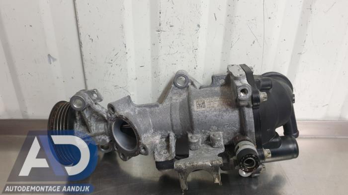 Begagnade Extra vattenpump Mercedes A (W176) 1.6 A-180 16V Pris € 99,99 Marginaltabell erbjuds av Autodemontage Aandijk