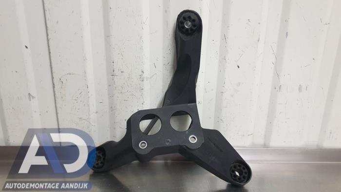 Usagé Support (divers) Mini Mini (F56) 1.5 12V Cooper Prix € 14,99 Règlement à la marge proposé par Autodemontage Aandijk