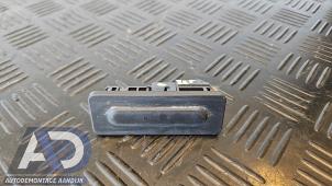 Used Tailgate handle Peugeot 208 I (CA/CC/CK/CL) 1.2 12V e-THP PureTech 110 Price € 24,99 Margin scheme offered by Autodemontage Aandijk