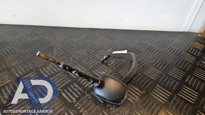 Używane Antena Opel Adam 1.2 16V Cena € 19,99 Procedura marży oferowane przez Autodemontage Aandijk