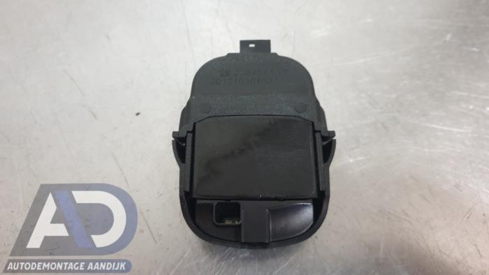 Begagnade Regnsensor Opel Astra J GTC (PD2/PF2) 1.7 CDTi 16V ecoFLEX 110 Pris € 24,99 Marginaltabell erbjuds av Autodemontage Aandijk