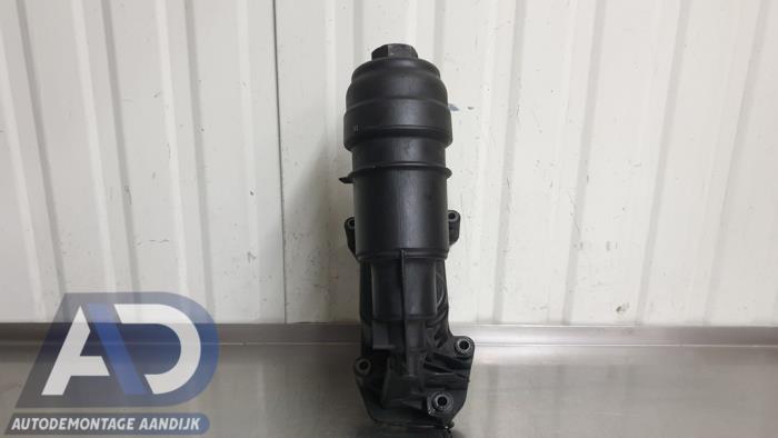 Gebrauchte Ölfiltergehäuse BMW 5 serie Touring (F11) 535d 24V Preis € 69,99 Margenregelung angeboten von Autodemontage Aandijk