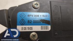 Gaspedalposition Sensor van een Renault Laguna II (BG) 2.0 16V 2005