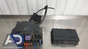 Used Fuse box Renault Laguna II (BG) 2.0 16V Price € 39,99 Margin scheme offered by Autodemontage Aandijk