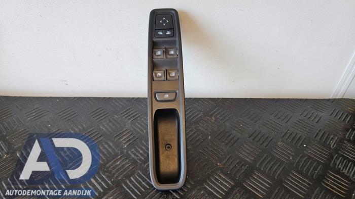 Usados Interruptor de ventanilla eléctrica Dacia Jogger 1.0 TCe 110 12V Precio € 49,99 Norma de margen ofrecido por Autodemontage Aandijk