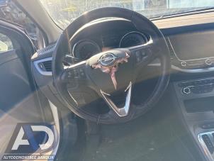 Gebrauchte Lenkrad Opel Astra K Sports Tourer 1.6 CDTI 136 16V Preis € 124,99 Margenregelung angeboten von Autodemontage Aandijk