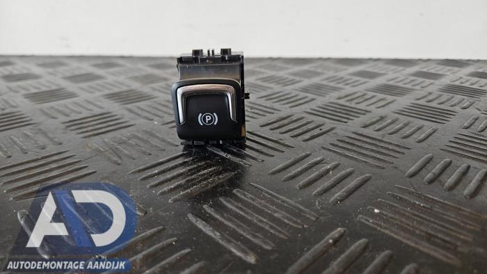 Gebrauchte Handbremse Schalter Opel Corsa F (UB/UH/UP) 1.5 CDTI 100 Preis € 14,99 Margenregelung angeboten von Autodemontage Aandijk
