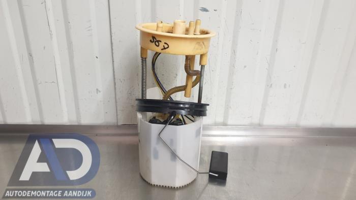 Usagé Pompe à carburant Volkswagen Touran (1T3) 2.0 TDI 16V Prix € 39,99 Règlement à la marge proposé par Autodemontage Aandijk