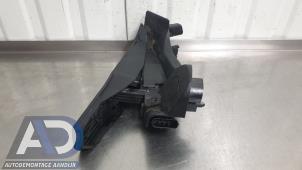 Gaspedalposition Sensor van een Volkswagen Touran (1T3) 2.0 TDI 16V 2015