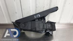 Gaspedalposition Sensor van een Volkswagen Touran (1T3) 2.0 TDI 16V 2015