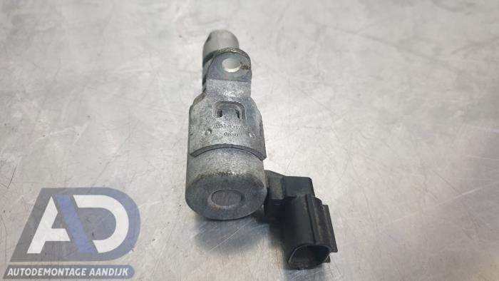 Begagnade Kamaxelsensor Ford Focus 3 Wagon 1.6 Ti-VCT 16V 105 Pris € 34,99 Marginaltabell erbjuds av Autodemontage Aandijk