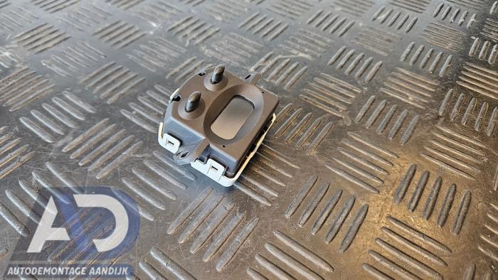 Begagnade Klocka BMW Mini (R50/53) 1.6 16V Cooper Pris € 14,99 Marginaltabell erbjuds av Autodemontage Aandijk
