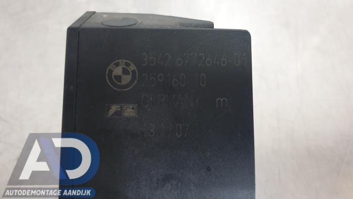 Gaspedalposition Sensor van een BMW 3 serie Touring (E91) 320d 16V 2008