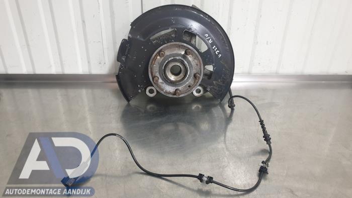 Begagnade Spindel, höger fram Opel Astra K Sports Tourer 1.6 CDTI 136 16V Pris € 29,99 Marginaltabell erbjuds av Autodemontage Aandijk