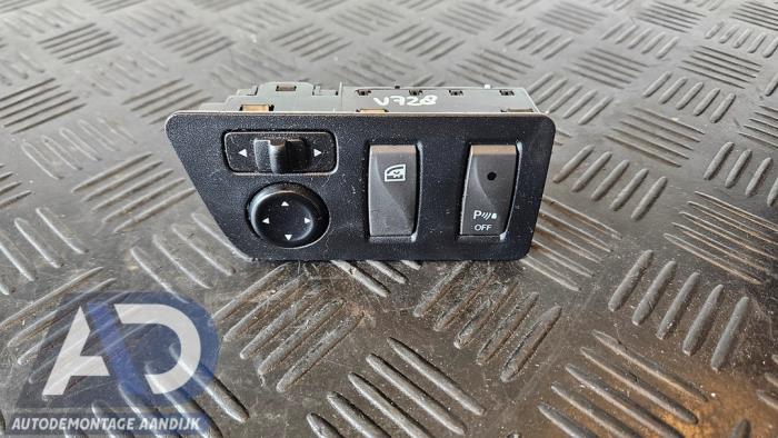 Usados Interruptor de retrovisor Dacia Spring 45 Precio € 24,99 Norma de margen ofrecido por Autodemontage Aandijk