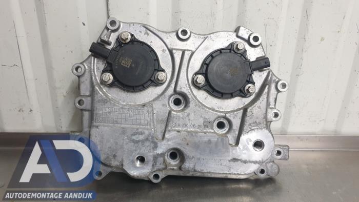 Usagé Couvercle de distribution Mercedes A (W176) 1.6 A-180 16V Prix € 49,99 Règlement à la marge proposé par Autodemontage Aandijk