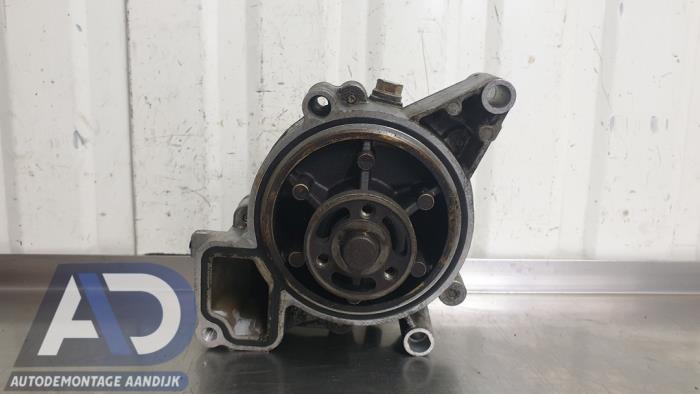 Begagnade Vattenpump Opel Vectra C GTS 2.2 16V DGI Pris € 39,99 Marginaltabell erbjuds av Autodemontage Aandijk