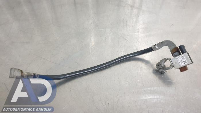 Używane Biegun akumulator BMW 1 serie (F20) 116d 2.0 16V Cena € 29,99 Procedura marży oferowane przez Autodemontage Aandijk