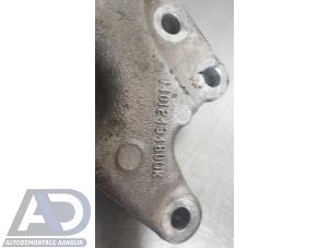 Engine mount from a Fiat Scudo (270) 2.0 D Multijet 2010