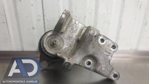 Engine mount from a Fiat Scudo (270) 2.0 D Multijet 2010
