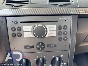 Usados Reproductor de CD y radio Opel Meriva 1.6 16V Precio € 49,99 Norma de margen ofrecido por Autodemontage Aandijk