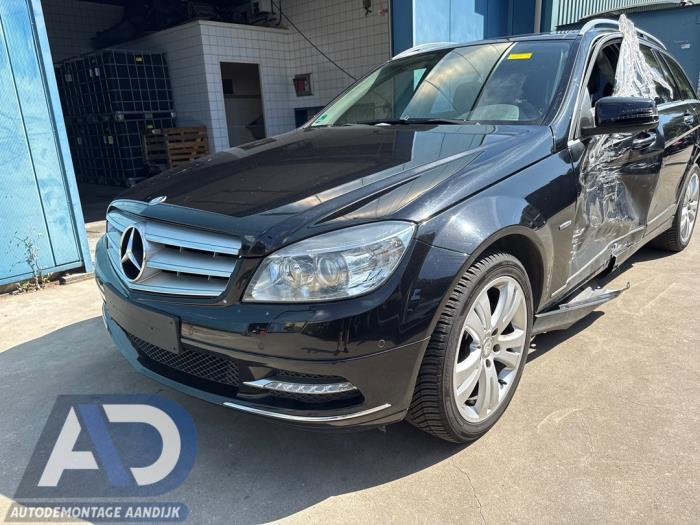 Gebrauchte Vorderfront komplett Mercedes C Estate (S204) 1.8 C-250 CGI 16V Preis € 2.249,99 Margenregelung angeboten von Autodemontage Aandijk
