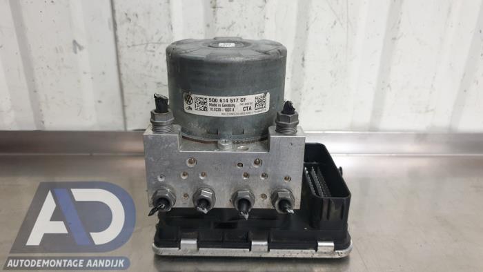Begagnade ABS-pump Volkswagen Golf VII (AUA) 1.5 TSI Evo BMT 16V Pris € 49,99 Marginaltabell erbjuds av Autodemontage Aandijk