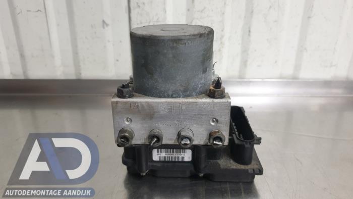 Begagnade ABS-pump Opel Meriva (A) 1.6 16V Pris € 34,99 Marginaltabell erbjuds av Autodemontage Aandijk