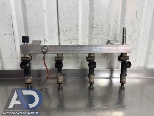 Begagnade Bränsleinsprutningsmunstycke Opel Corsa E 1.2 16V Pris € 49,99 Marginaltabell erbjuds av Autodemontage Aandijk