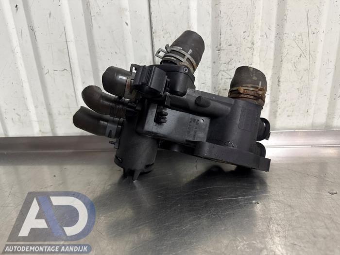 Begagnade Termostathus Volkswagen Golf IV (1J1) 1.6 16V Pris € 39,99 Marginaltabell erbjuds av Autodemontage Aandijk