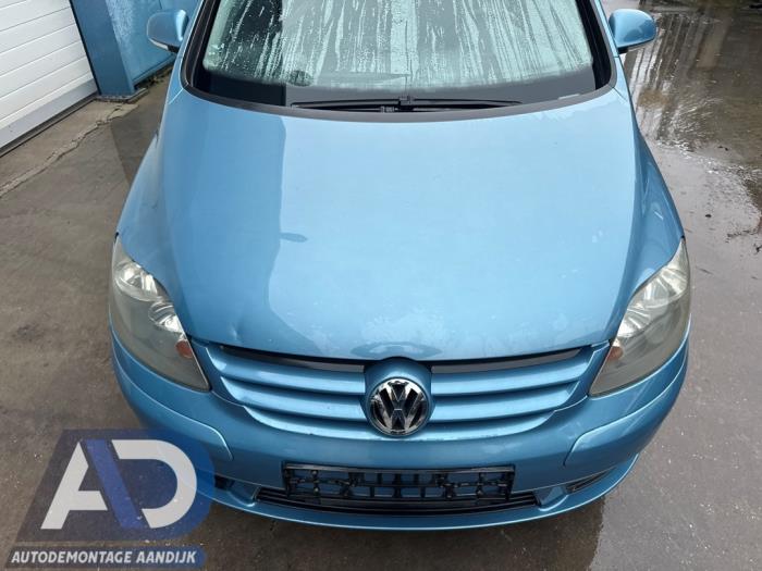 Używane Maska Volkswagen Golf Plus (5M1/1KP) 2.0 TDI 16V Cena € 124,99 Procedura marży oferowane przez Autodemontage Aandijk