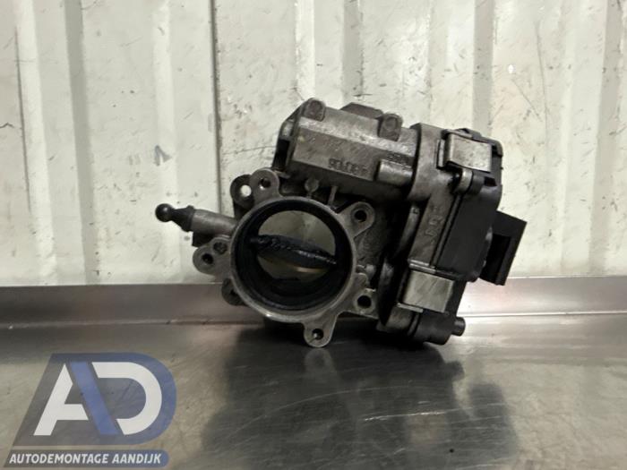 Usagé Boîtier accélérateur Alfa Romeo 159 (939AX) 2.4 JTDm 20V Prix € 44,99 Règlement à la marge proposé par Autodemontage Aandijk